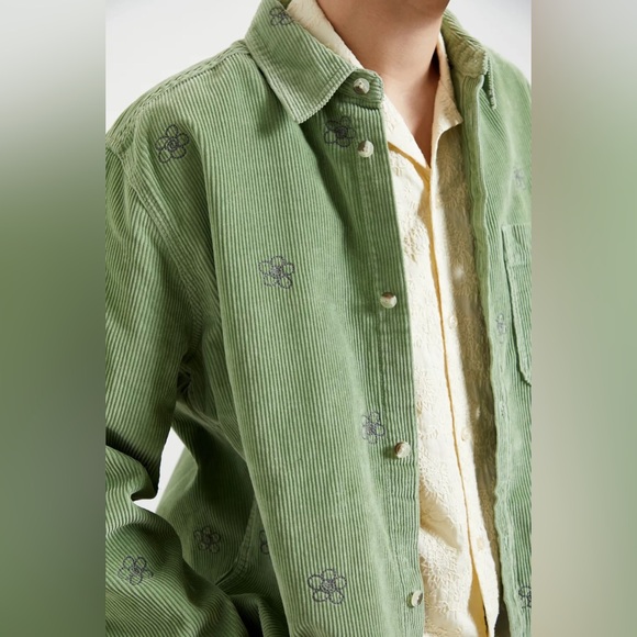 Urban Outfitters Icon Corduroy Overshirt in Green - Picture 2 of 8